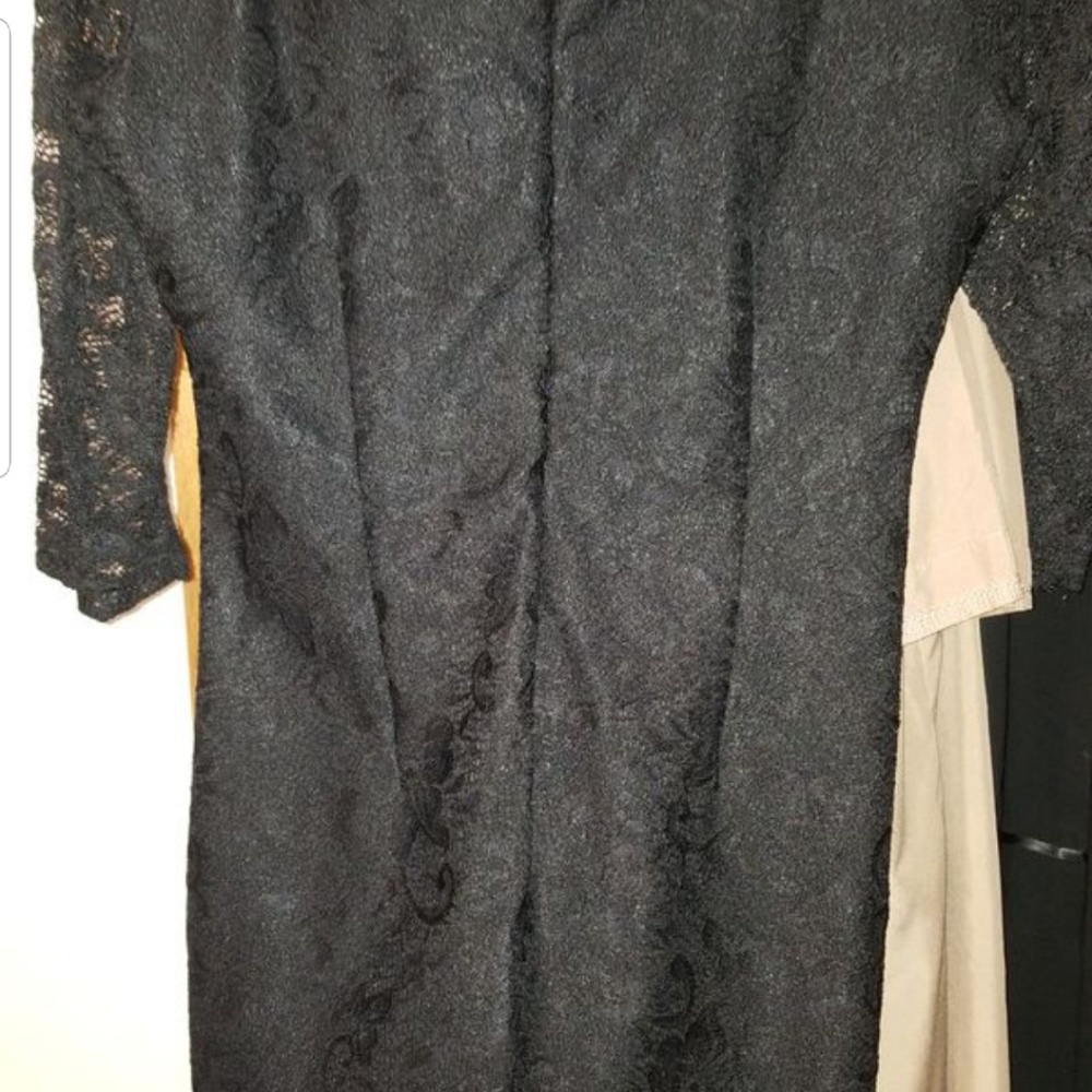 Dress - Picture 4 of 4